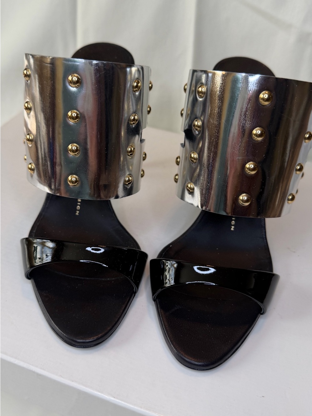 Giuseppe Zanotti Black Patent & Silver Stud Cuff Slide Mules - Picture 2 of 9
